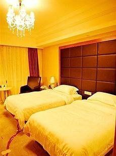 Nanchang Huayu New World Hotel Exterior foto